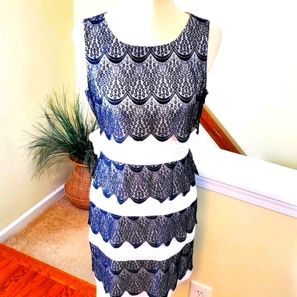 BCBGMAXAZRIA 'New' Black&White "Lorena" Dress - Picture 4 of 10